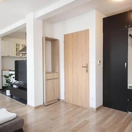 Old Town Sunrise Apartment *