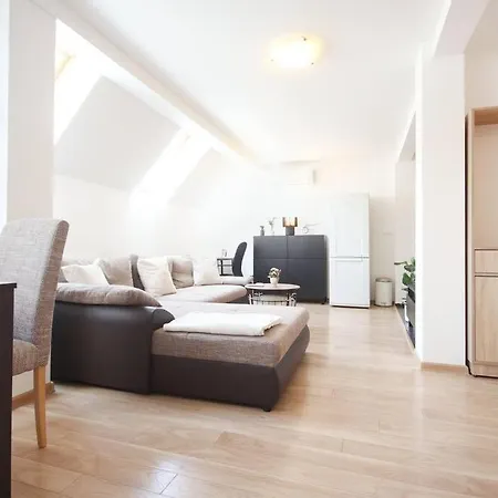 Old Town Sunrise Apartment Bratislava