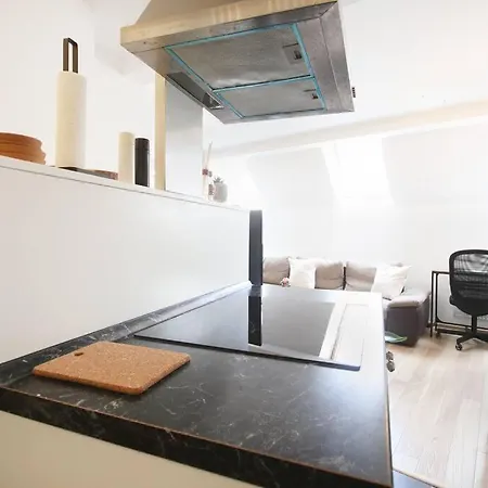 Old Town Sunrise براتسيلافا